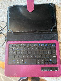 Tablet/LENOVO with case and keyboard