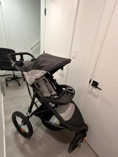 Safety 1st Jogging Stroller – Excellent Condition, View more