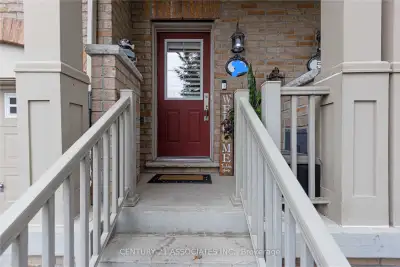 Furnished Walkout Basement Apartment – Steeles + Chinguacoisy - 6 Months with possibility of long-te...