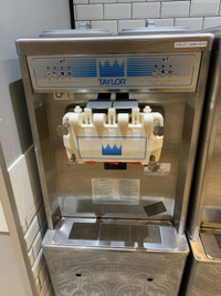 Machine à crème glacée Taylor 794-27