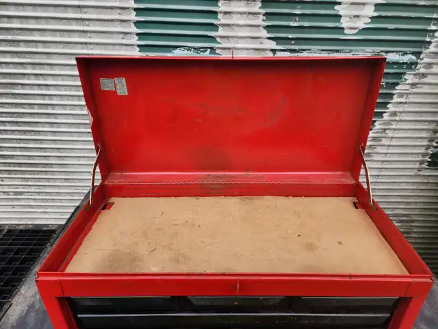 6 Drawers Red  With Black Sliding Drawers Tool Chest in Tool Storage & Benches in Windsor Region - Image 8