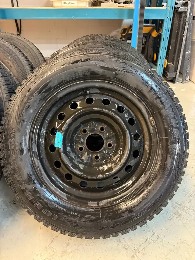 Winter Tires on Rims 215 65 R16 in Tires & Rims in Markham / York Region - Image 2