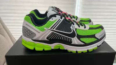IF LISTING IS UP - SHOES ARE AVAILABLE. Brand new. 100% authentic. No Trades. Travis Supreme concept...