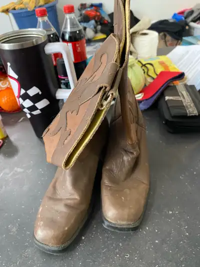 women size 10 cowboy boots  and women’s size 10 skates, View more