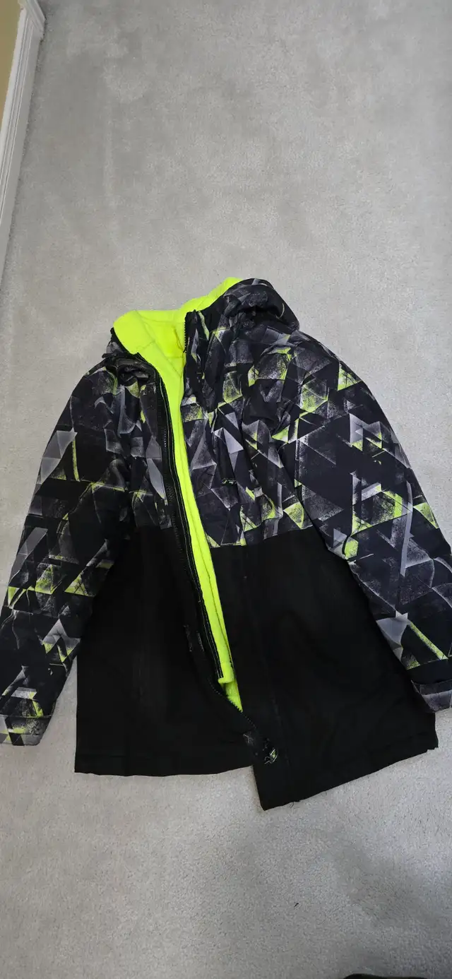 Kids winter jackets in Kids & Youth in Markham / York Region - Image 6