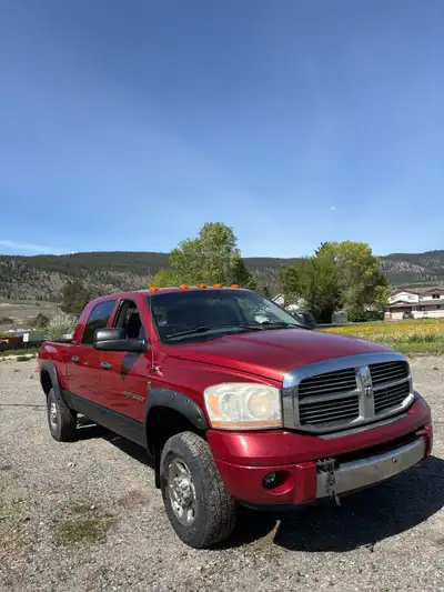 2006 Dodge 3500 5.9 6 speed, second owner. 408000 km. Never tuned, all stock. Runs perfect, no blow...