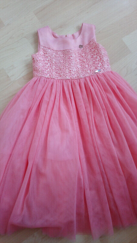 girl's party dresses size 4 - 5 in Kids & Youth in City of Toronto - Image 3