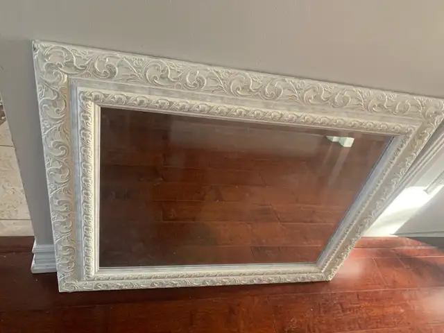 Framed wall Mirror 32 x 26” in Home Décor & Accents in Mississauga / Peel Region - Image 4