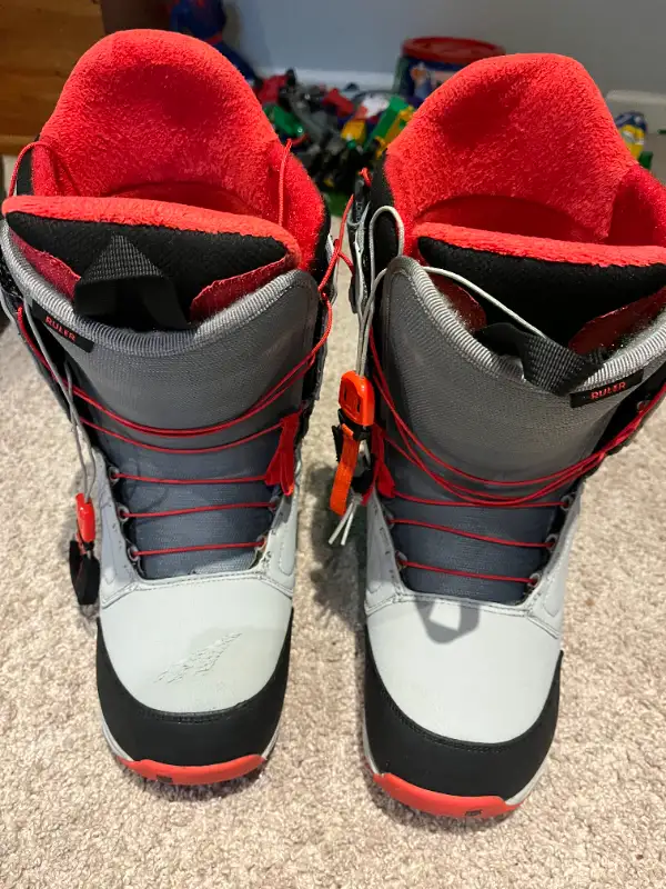 Men's snowboard boots in Snowboard in Downtown-West End - Image 2