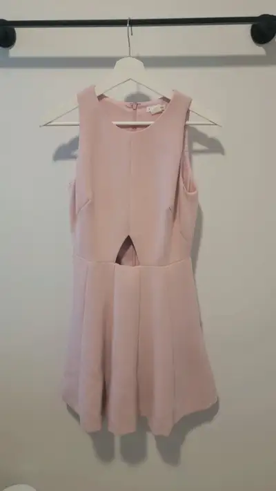Size 2 club monaco elegant dress 75$ OBO, View more