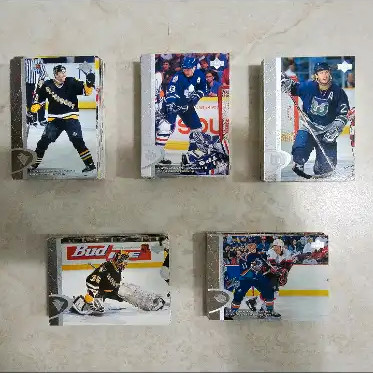 NHL Hockey Cards in Arts & Collectibles in Markham / York Region - Image 2