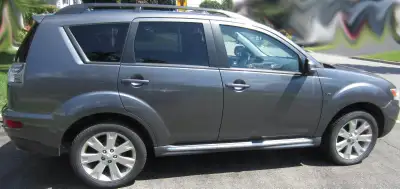 Top-trim Outlander XLS/GT with the V6 and Mitsubishi’s S-AWC AWD system. This is the higher-end mode...
