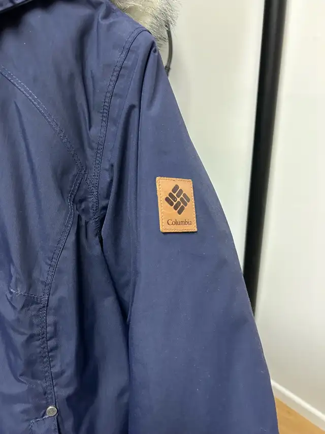 Columbia Women’s Jacket XL in Women's - Tops & Outerwear in Ottawa - Image 4