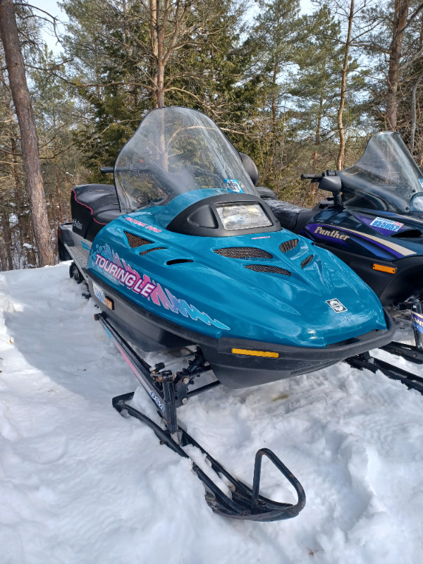 95 Ski-Doo Touring LE 380F in Snowmobiles in Owen Sound