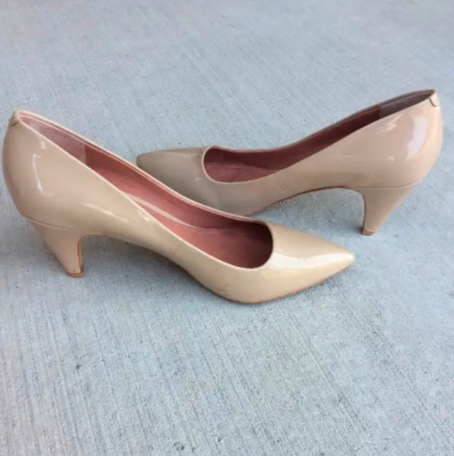 Vince Camuto Nude Heels - Size 7 in Women's - Shoes in Barrie - Image 4