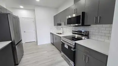 ***FREE JULY RENT*** AWESOME 3 BEDROOM, 2.5 BATH, 2-STOREY TOWNHOUSE WITH SINGLE ATTACHED GARAGE IN...