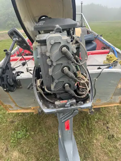 1995 Yamaha pro 50hp solid deck, freshly tuned, ready for water, runs perfectly. Comes equipped with...