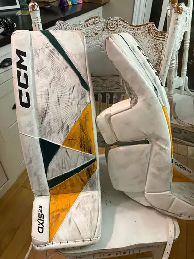 Junior goalie set CCM Axis 2.5, View more