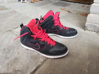 Men's Nike Dunk Basketball Shoes Sz10.5, View more