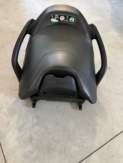 RXP 300 auxiliary seat in perfect condition seat is close to $900 new