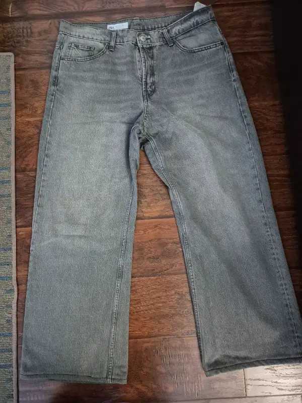 Zara Jeans - Unisex Size 44EUR in Women's - Bottoms in City of Toronto - Image 2