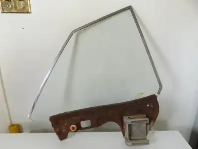 This is an original vintage right rear side window glass for a Ford Mercury Comet. The glass has the...