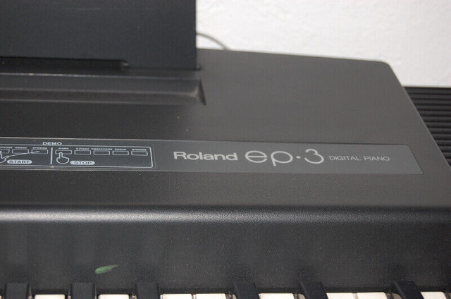 Roland EP-3 piano numerique / Digital piano dans Pianos et claviers  à Longueuil/Rive Sud - Image 2