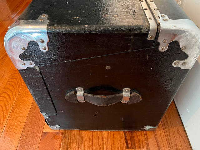 VINTAGE CAR TRUNK in Other Parts & Accessories in Oshawa / Durham Region - Image 4