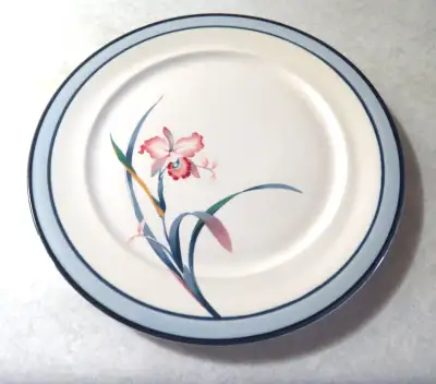 DINNERWARE SET - NITTO MEADOWSTONE "LEILANI", View more