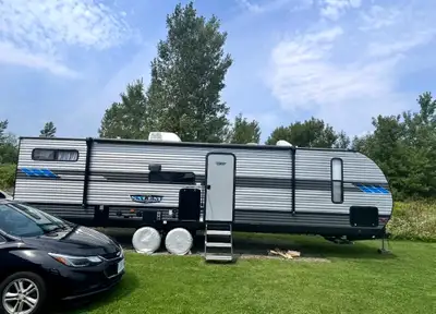 2022 Forest River Salem 29vbud model. Like new condition only used a couple times each year for 3 ye...