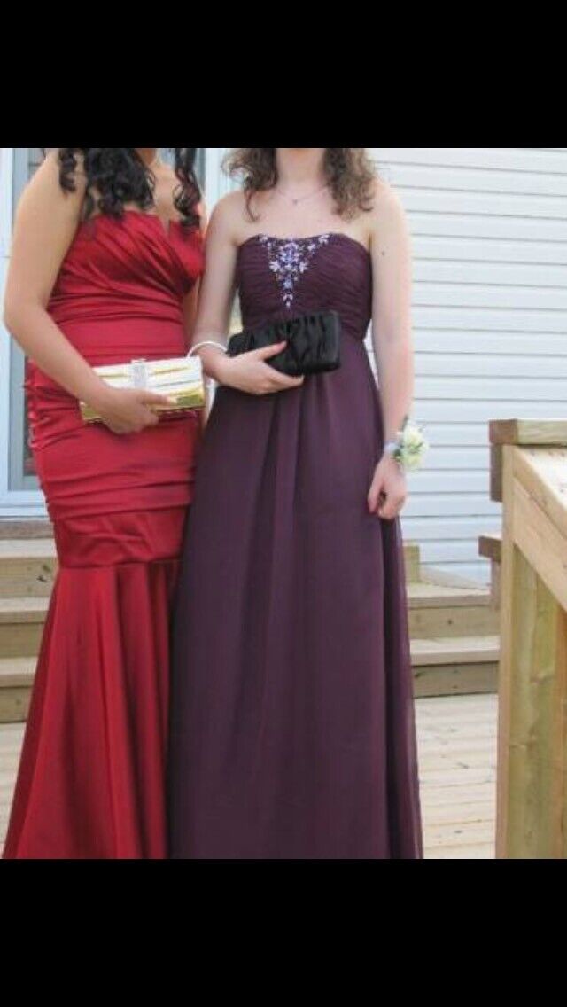 LIKE NEW size 02 strapless, purple prom /bridesmaid dress Women's Dresses & Skirts