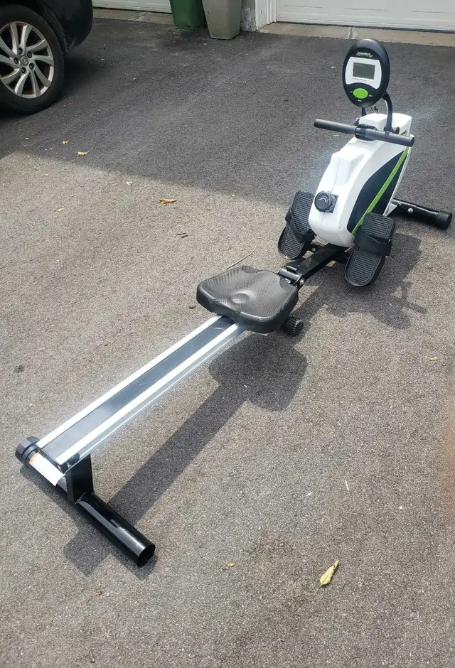 Rowing Machine in Exercise Equipment in Ottawa - Image 3