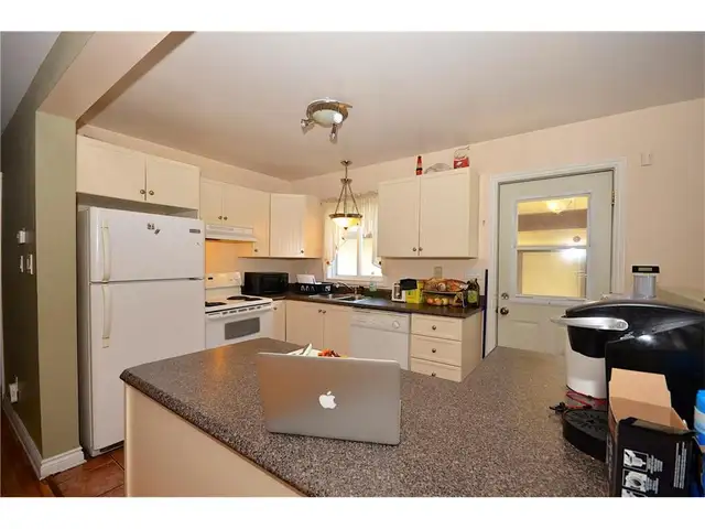 Students house close to Carleton University