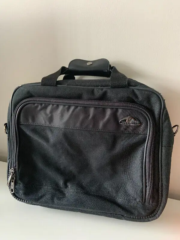 Samsonite laptop bag in Laptop Accessories in City of Toronto - Image 2