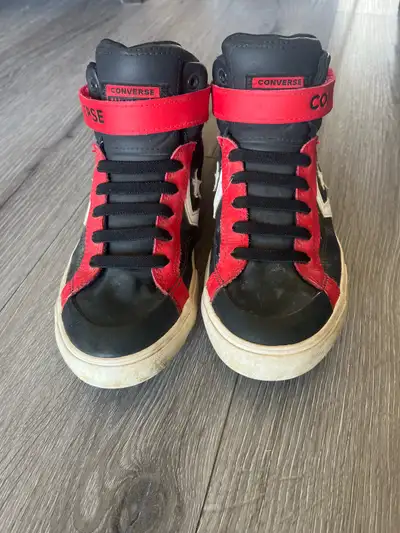 Converse High-Tops Size 5, View more