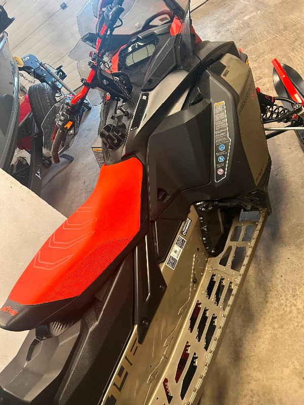 2022 backcountry xrs in Snowmobiles in Thunder Bay - Image 2