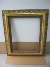 Gold Leaf Picture Frame/Cadre Feuille D'or  24x30 Nouveau