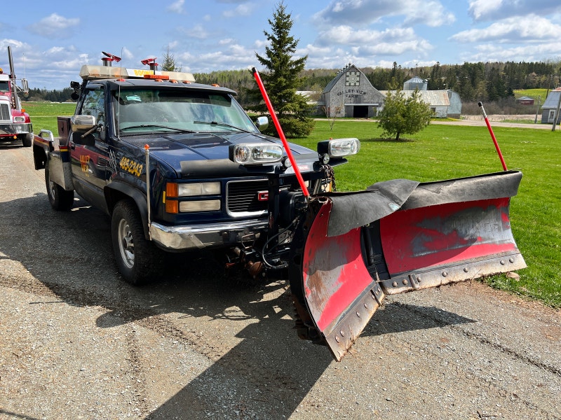 Plow/tow truck Cars & Trucks Saint John Kijiji