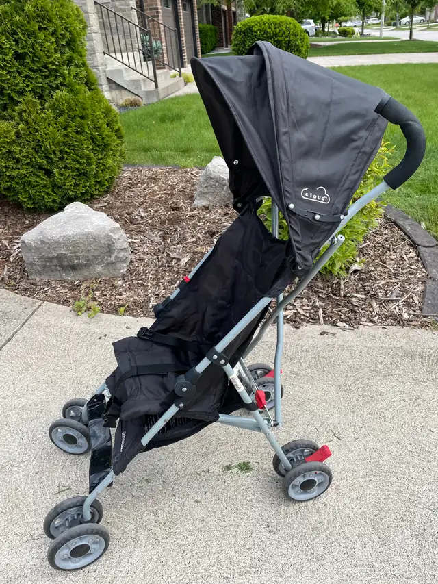 Stroller in Strollers, Carriers & Car Seats in Windsor Region - Image 4