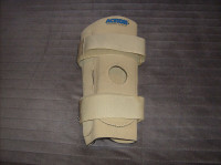 Stabilisateur de genou  (petit) knee stabilizater  (small)