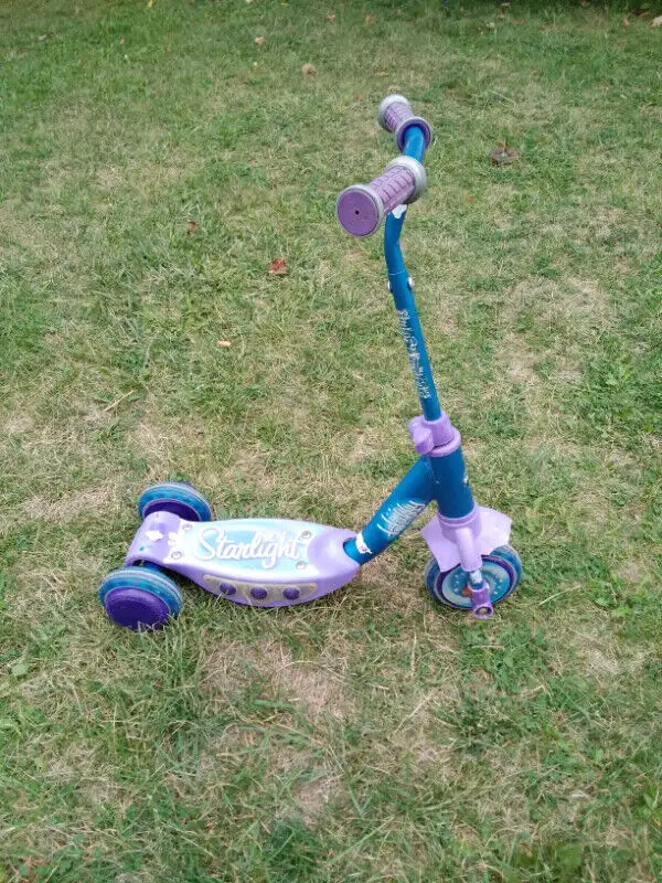 3-Wheel Scooters (7 to choose from) in Toys & Games in Oshawa / Durham Region - Image 4