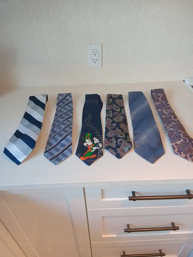Variety of Men's Vintage Ties FATHER'S DAY GIFT IDEA in Men's in Calgary - Image 3