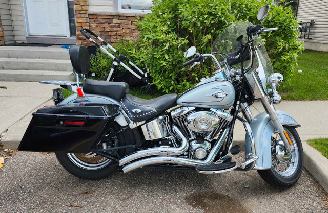 2011 Heritage Softail Classic in Street, Cruisers & Choppers in Saskatoon - Image 4