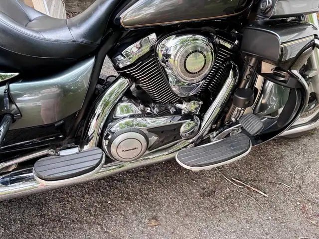 2011 Kawasaki Vulcan Voyager in Touring in St. Catharines - Image 9