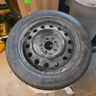 Set of 4 steel wheels with tires from a 2007 Hyundai Tiburon 205/55R16 5 x 114.3mm bolt pattern, 36m...