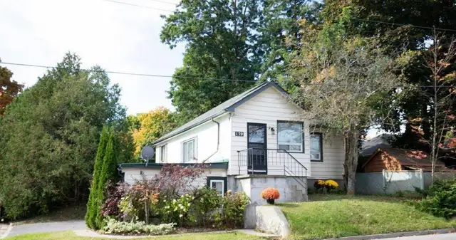 Trent/Fleming Student Rental for 3 in Room Rentals & Roommates in Peterborough - Image 2