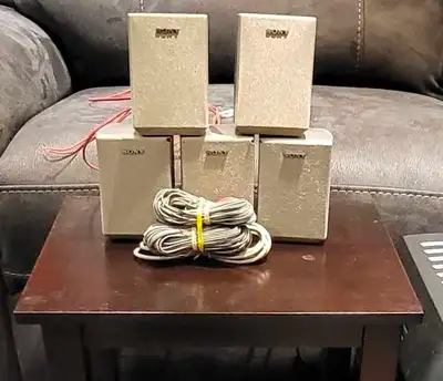 5 haut parleurs satelite Sony speakers, View more