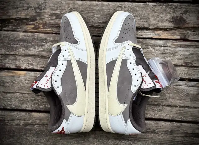 Jordan 1 Retro Low SP Travis Scott Reverse Mocha  in Men's Shoes in Mississauga / Peel Region - Image 5