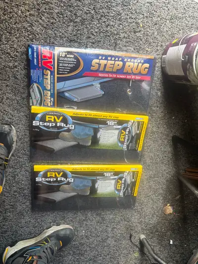 $40 got no use for them 3 brand new RV wrapper on steps made by Camco the two yellow ones are the ne...