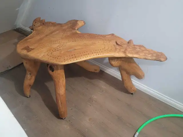 Custom Cribbage Root Wood hand Carved Table in Coffee Tables in Calgary - Image 2